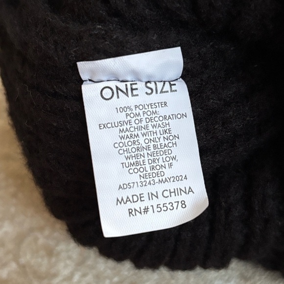 Brand New Baby Phat Black Knit Faux Fur Pom Hat Gold Metallic Embroidery Cuffed